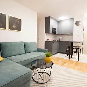 https://happyapart-pl-ul-aciarska-rynek-old-town.hotelswroclaw.com