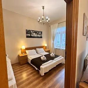 https://mikoajska-apartments.krakowhotelspoland.com